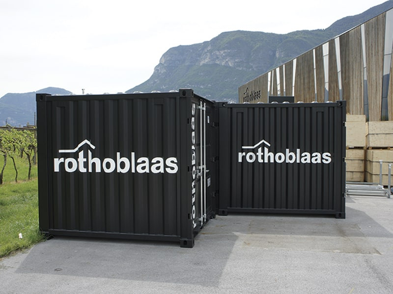 Rothoblaas - Lagercontainer LC8 LF - 2,44 x 2,20 x 2,26m - inkl. Elektrik, Regalsystem und Tisch