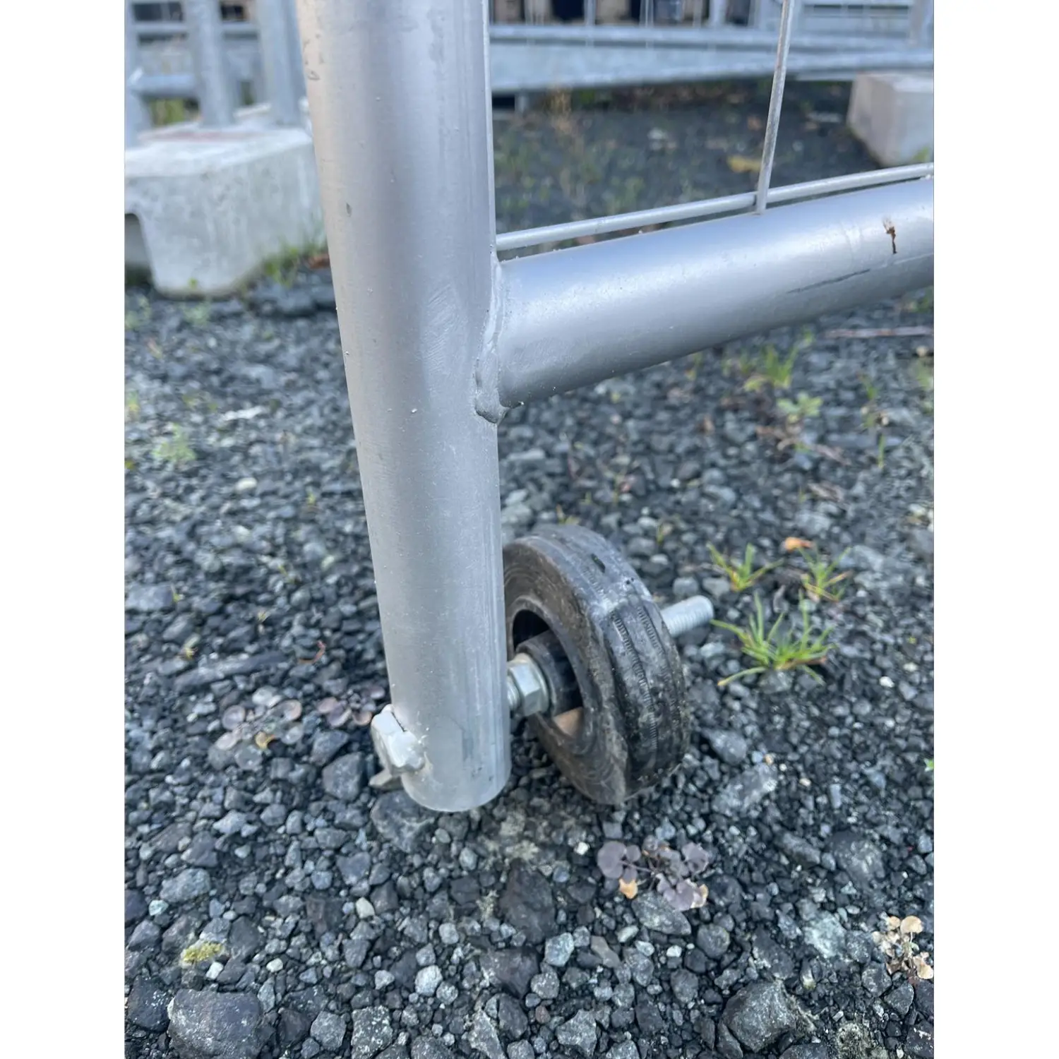 Bauheld24 - BH Personentür mit Riegel