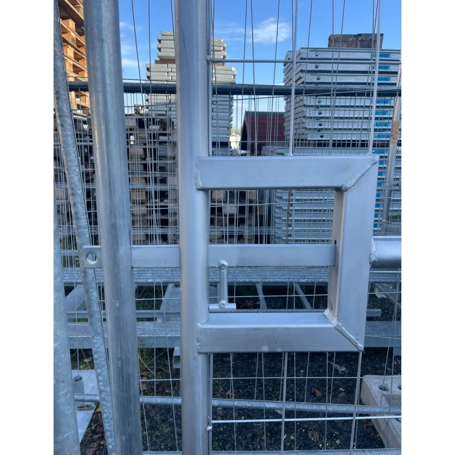 Bauheld24 - BH Personentür mit Riegel